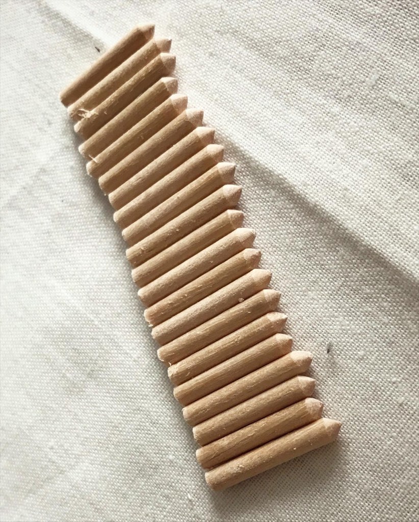 15/08 - The effort to saw dowels & sand them into points! Why did I think it would be a good idea to make my own fairy fence!? 🤔